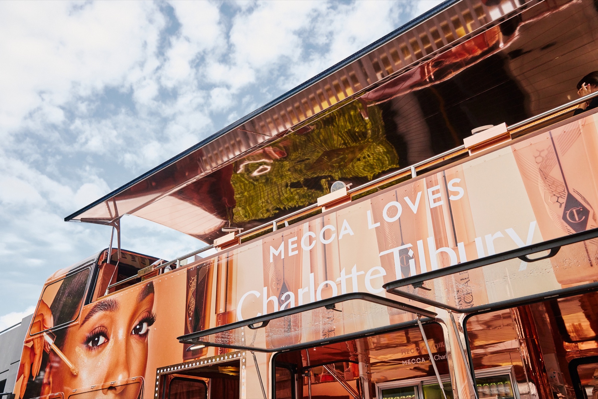 Beautiful Skin Bus project view 11