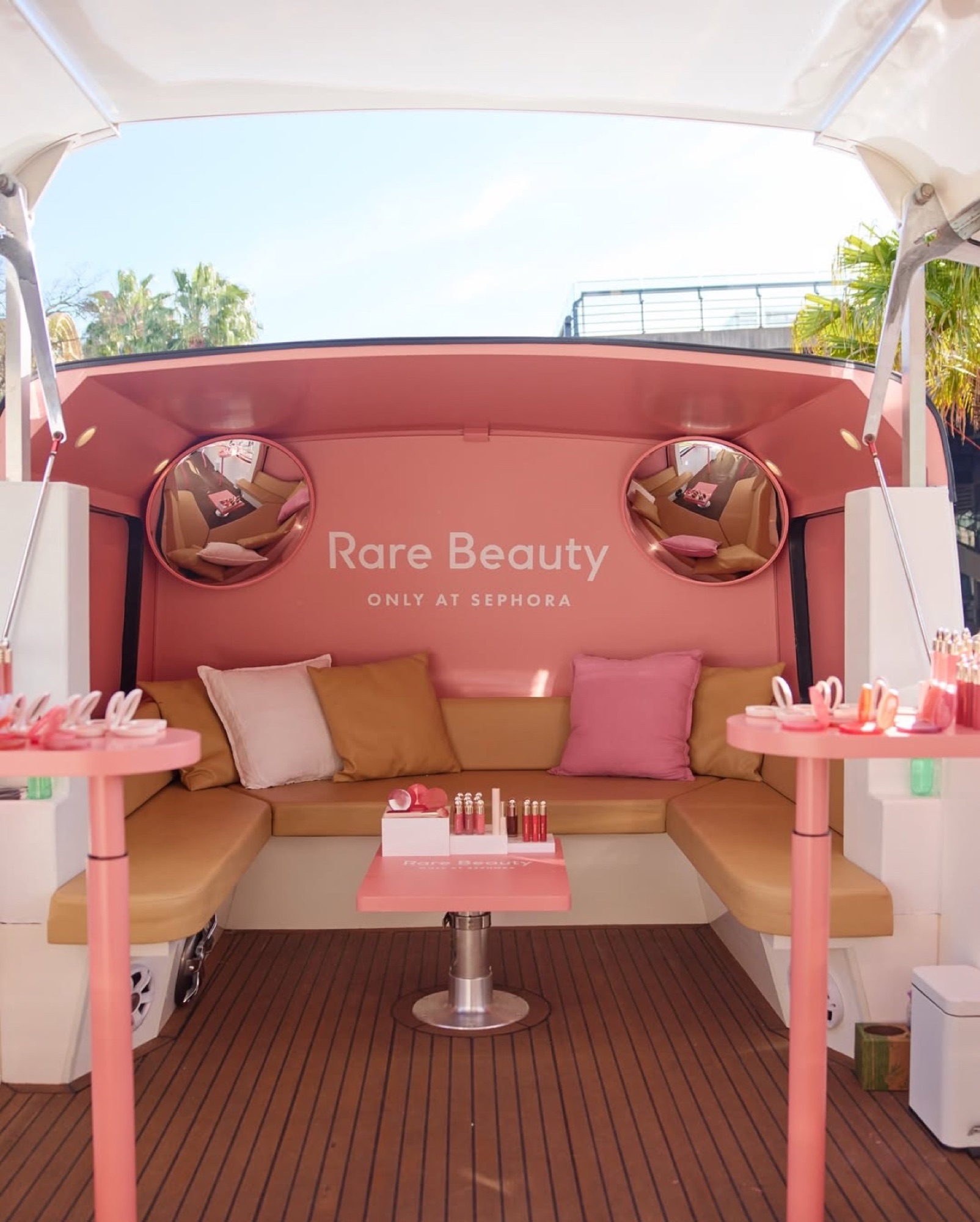 Rare Beauty Blush Bus project view 2