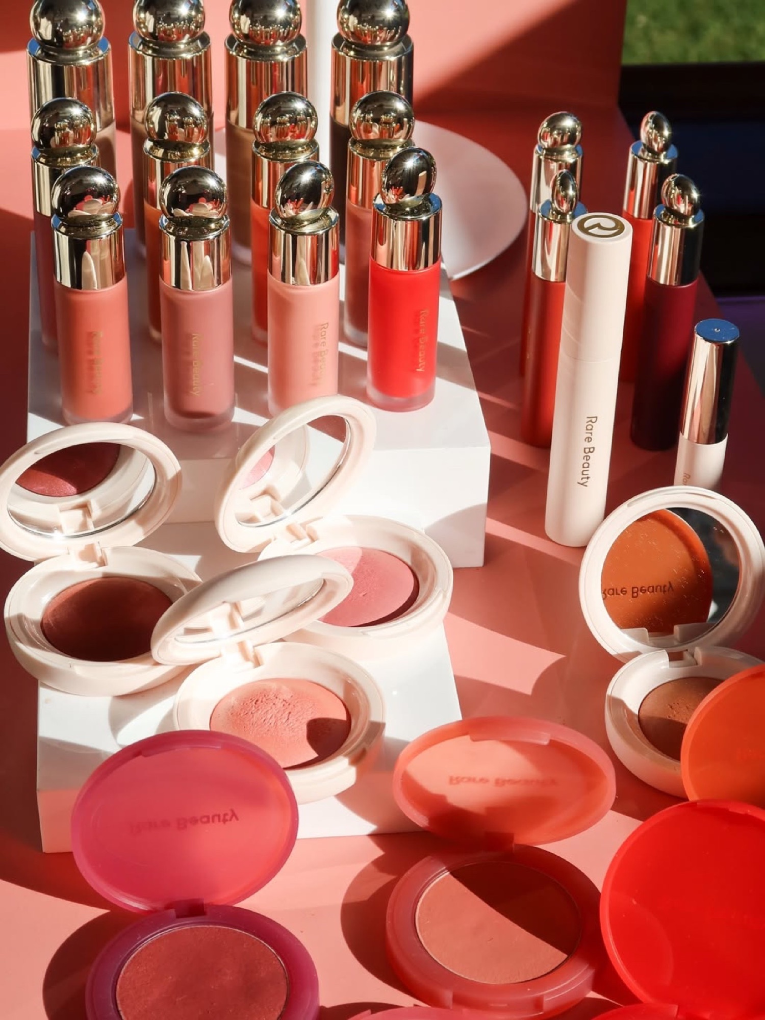 Rare Beauty Blush Bus project view 3